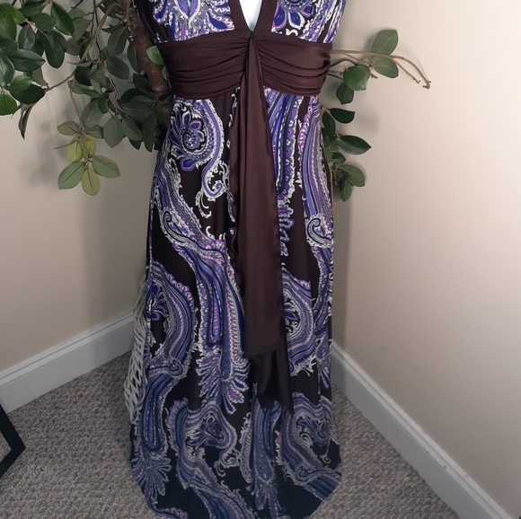 Paisley Print Alyn Paige Maxi Dress - Picture 5 of 5